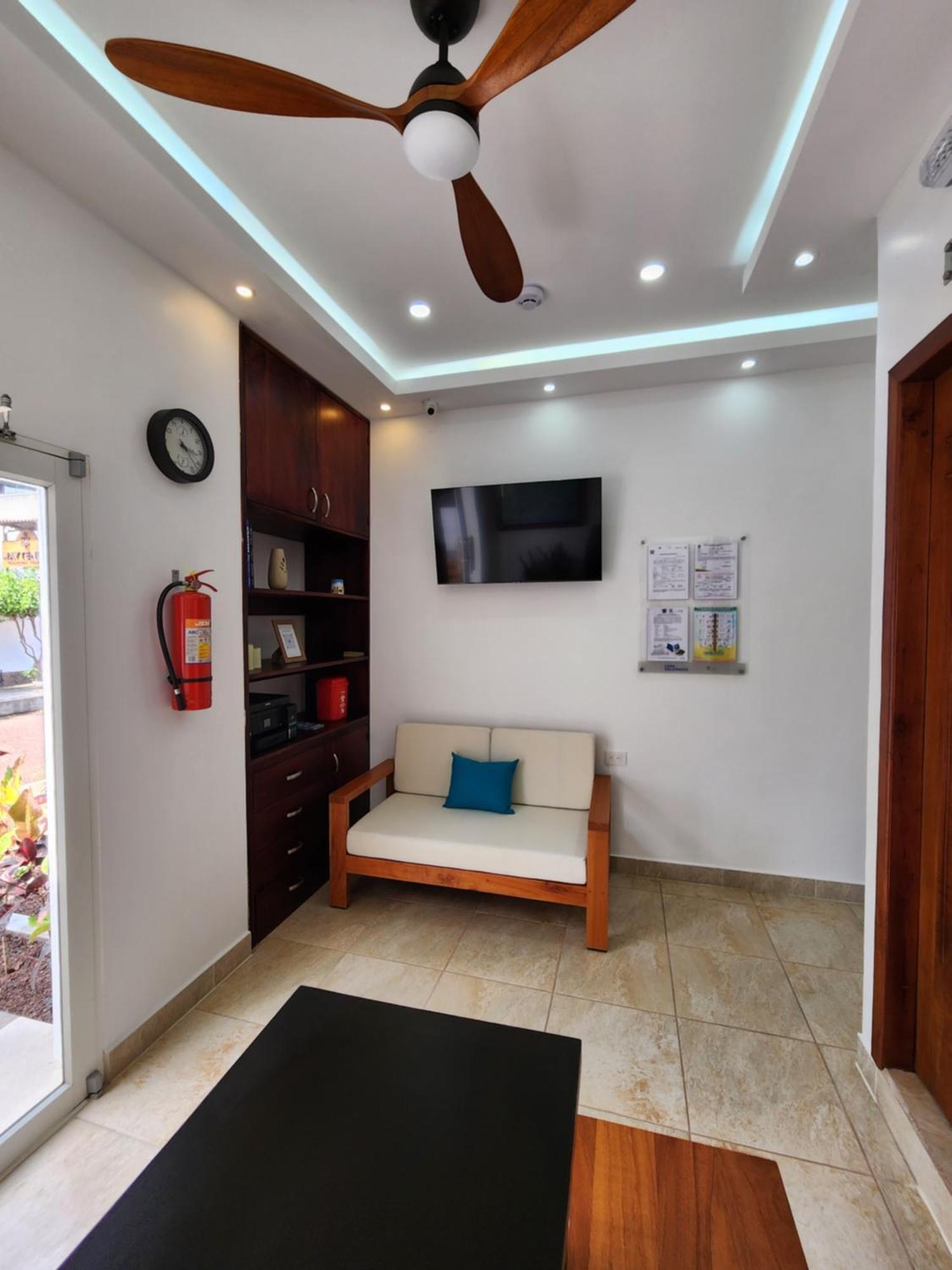 Casa Galapagos By Hostal Fragata Puerto Ayora  Exterior foto