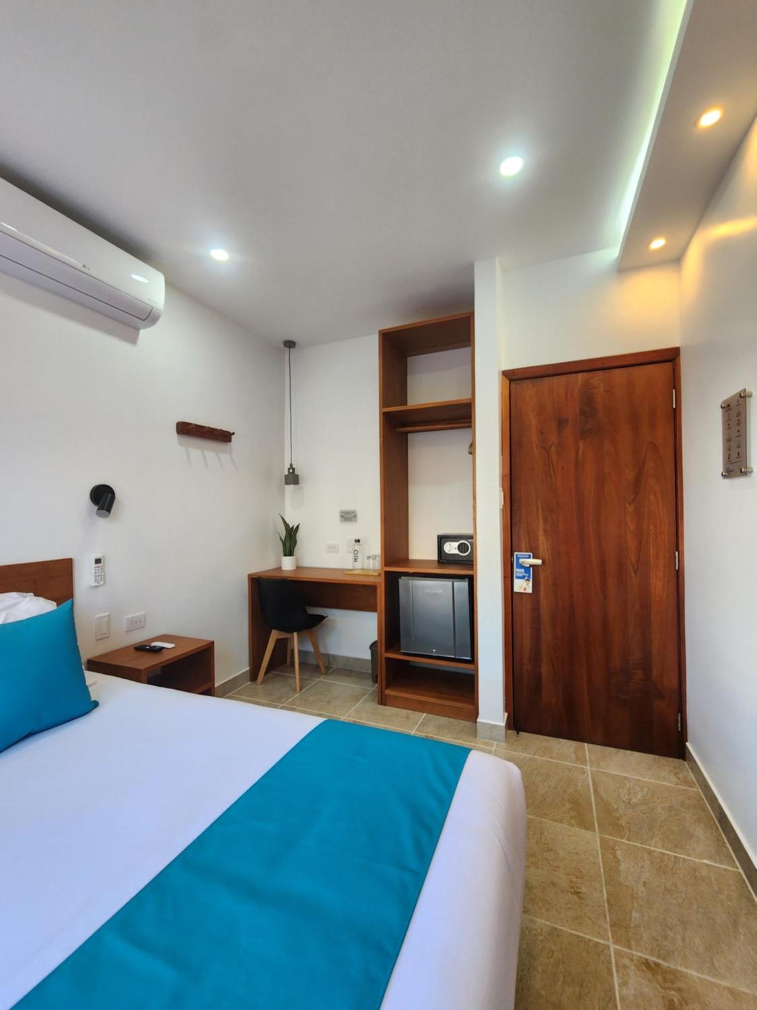 Casa Galapagos By Hostal Fragata Puerto Ayora  Exterior foto